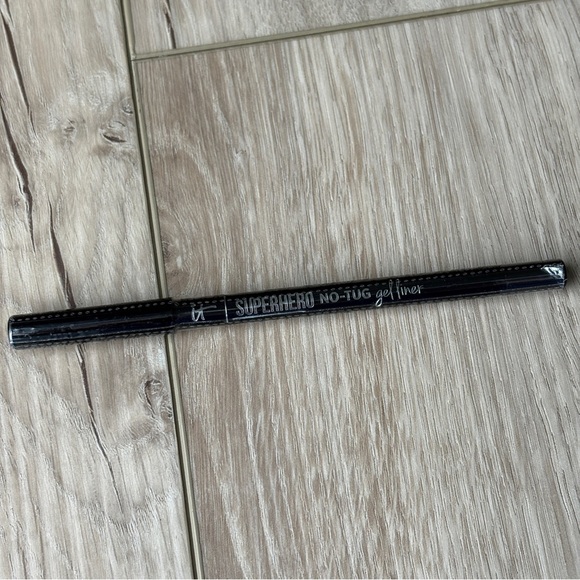It Cosmetics Superhero No Tug Gel Liner Super Black NEW Sealed - Picture 2 of 5